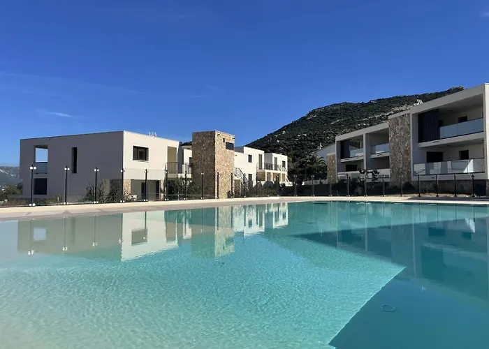 Dans Avec Piscine Calvi